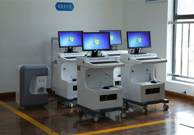 選擇骨密度儀廠家，除了骨密度儀價(jià)格之外，這三點(diǎn)一定要注意！