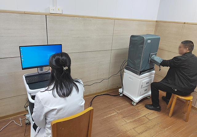 雙能X射線骨密度儀：1-2 分鐘高效完成骨密度檢測(cè)